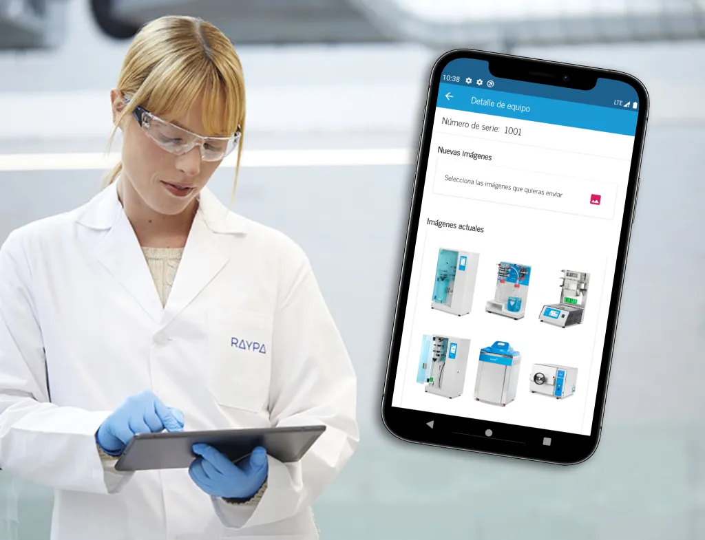 Técnica de laboratorio Raypa con bata, guantes y gafas de protección usando una tablet junto a la app móvil de control de calidad con fotografías de equipos de esterilización