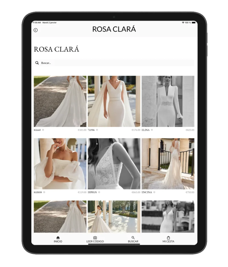 Pantalla de búsqueda del catálogo Rosa Clará en tablet con cuadrícula de referencias de vestidos y filtros de navegación